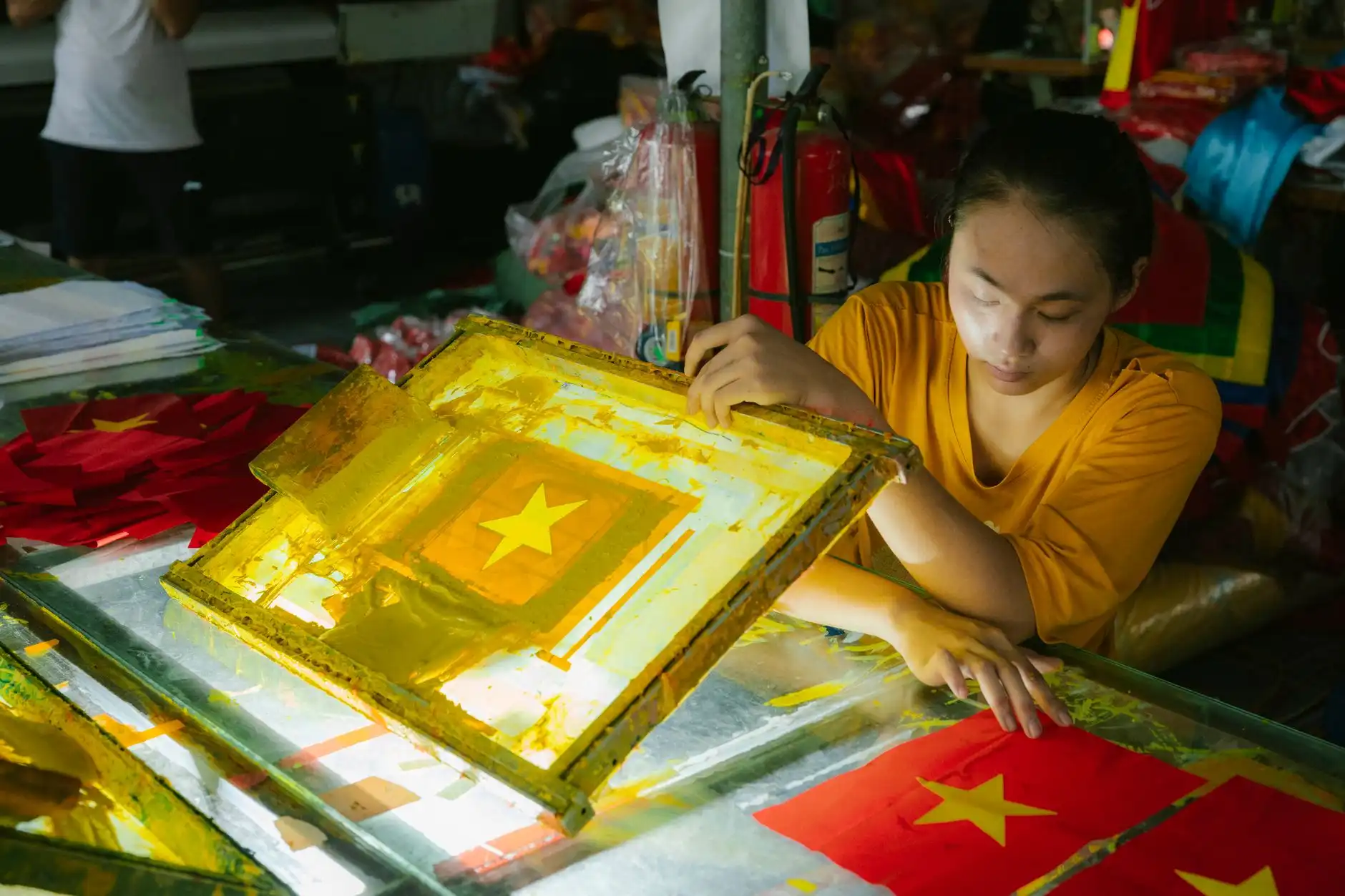 2025年广告工程行业技术标准更新对灯箱制作的影响解读