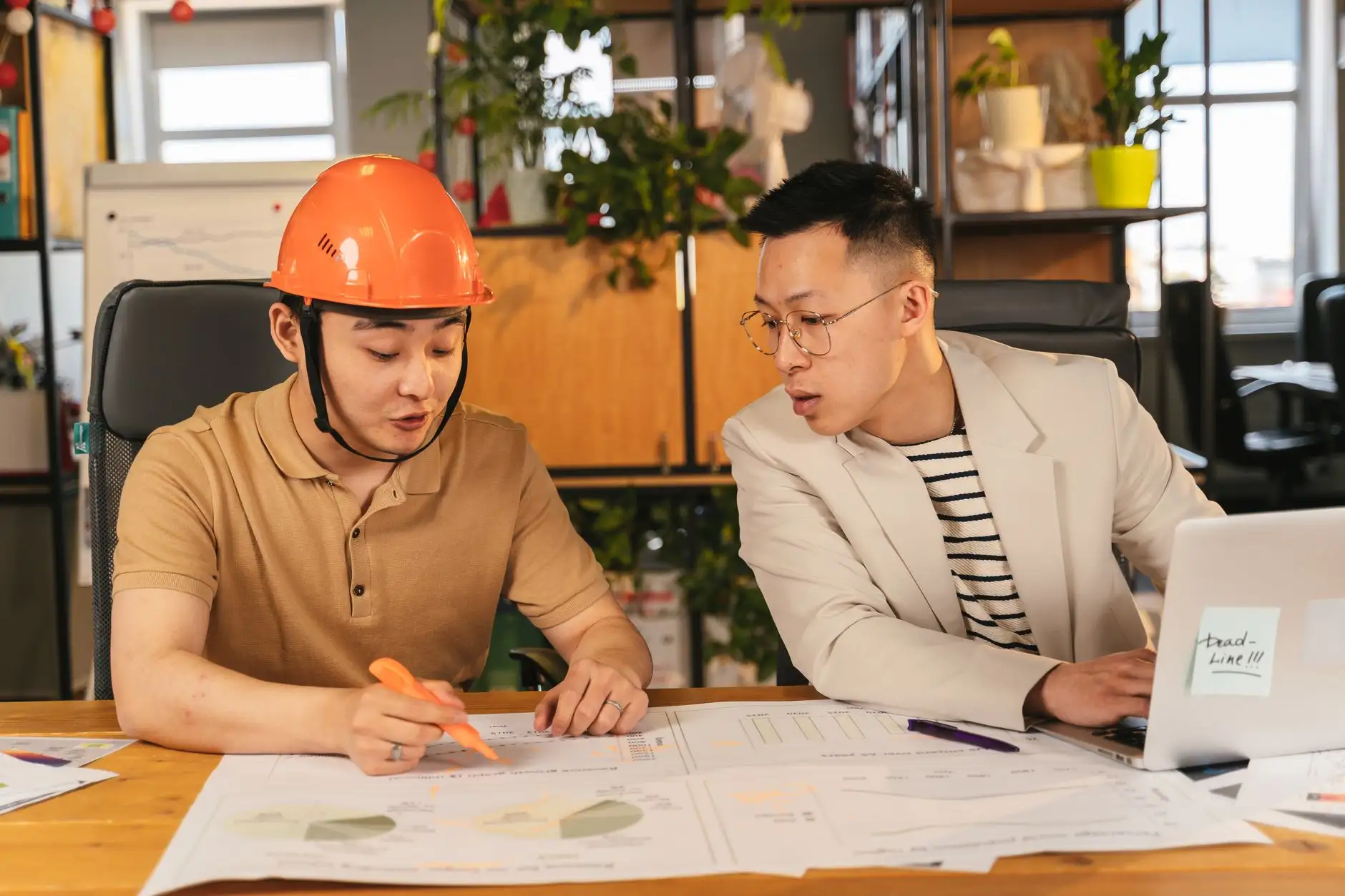 上海阳赞广广告灯箱制作工艺详解及行业标准